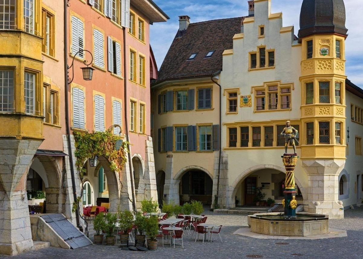 Haus De Philosophe Et Compositeur Rousseau Biel Exteriér fotografie